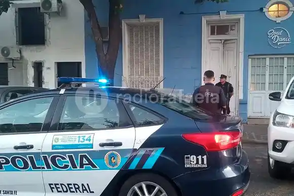 Allanamientos de la Policía Federal en Santa Fe y Buenos Aires por estafas con cripto