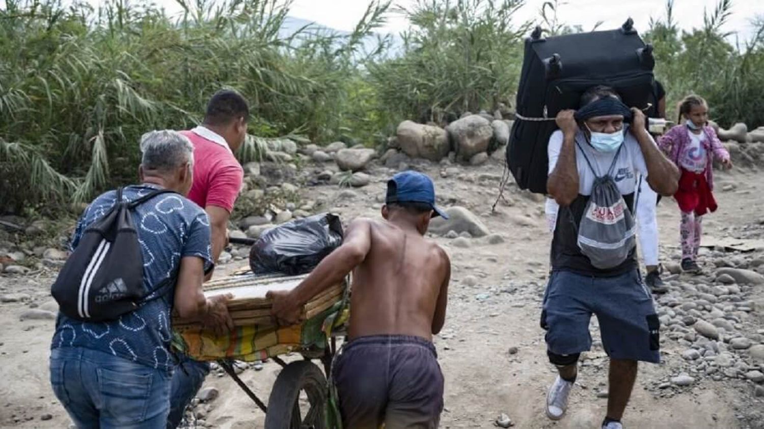EL PAÍS SE  DESANGRA por las trochas: Karim Vera denuncia persistencia de delitos en la frontera