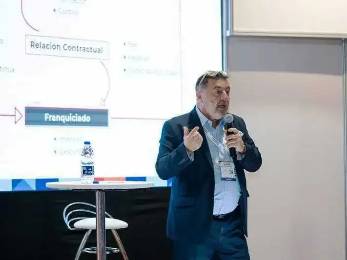 La ADE invita a participar en una charla
especializada en modelo de franquicias