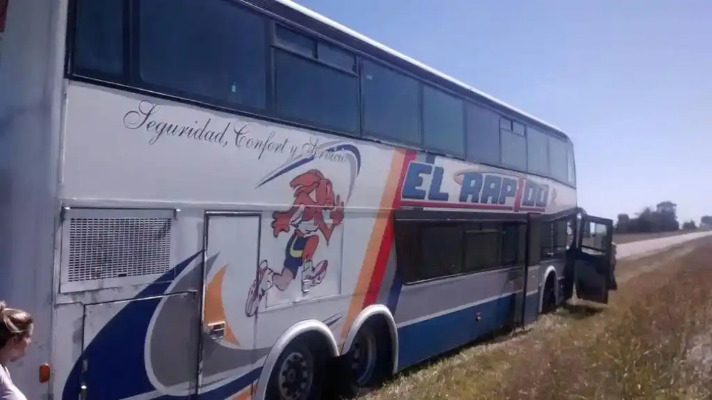 Denuncian que El Rápido brindó un mal  servicio y tardó ocho horas en llegar a Retiro