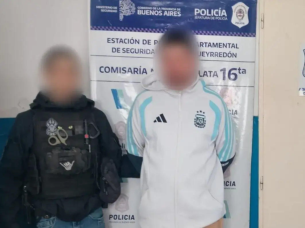 Durante el procedimiento, las autoridades lograron identificar a uno de los presuntos autores, un hombre de 30 años.