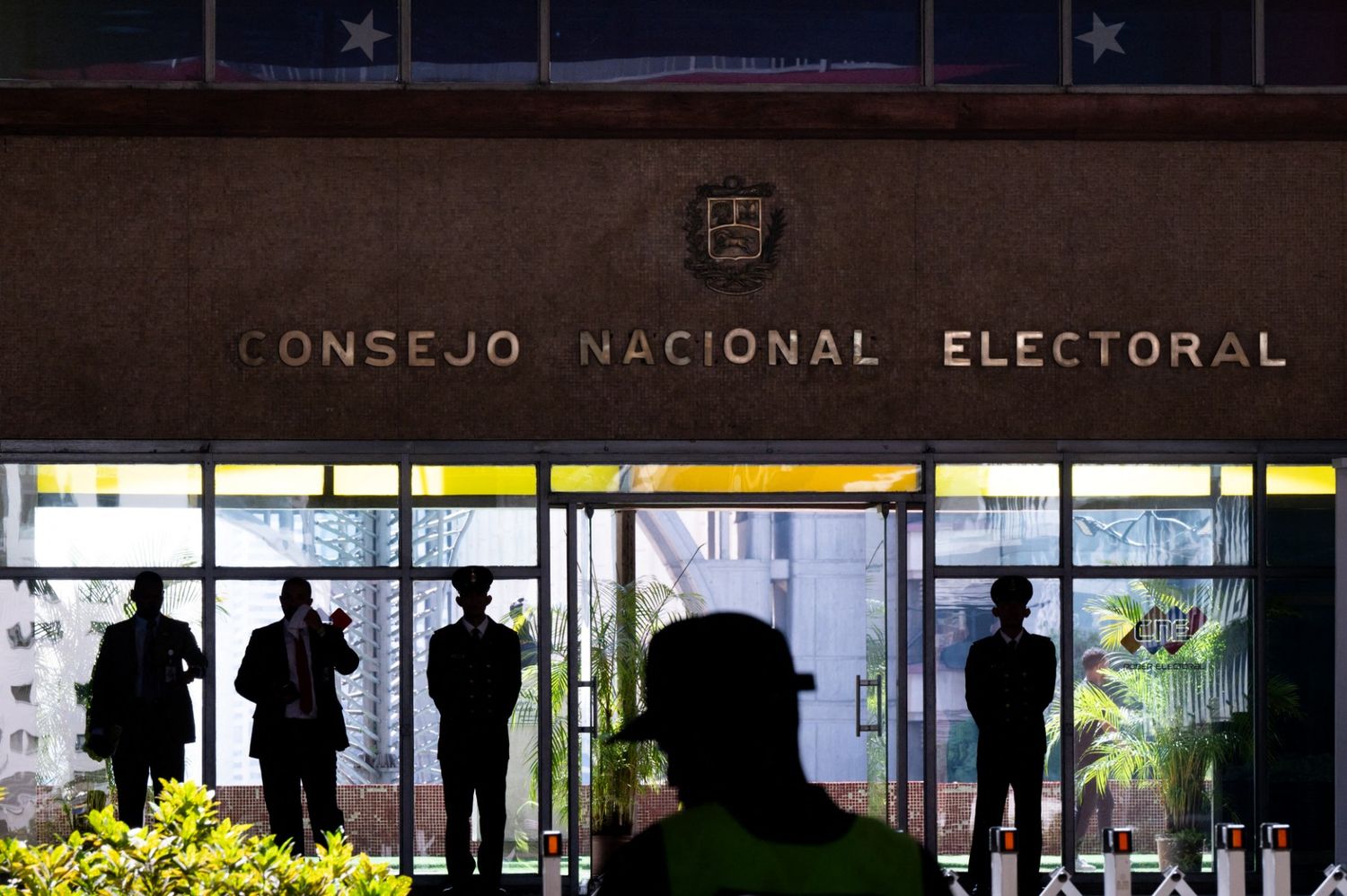 CNE anuncia reprogramación:  del 7 al 11 de abril se realizará el proceso de postulaciones para comicios de 23May