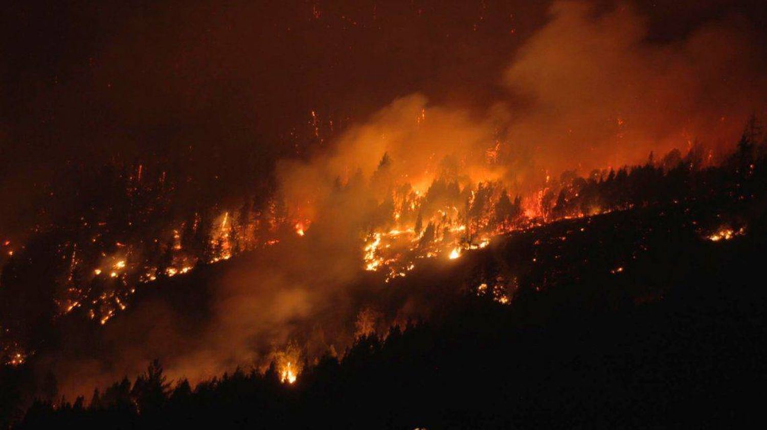 Incendios forestales en la cordillera de Chubut