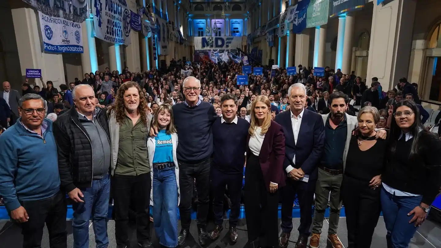 El Movimiento Derecho al Futuro "Salud" se presentó en el Pasaje Dardo Rocha.