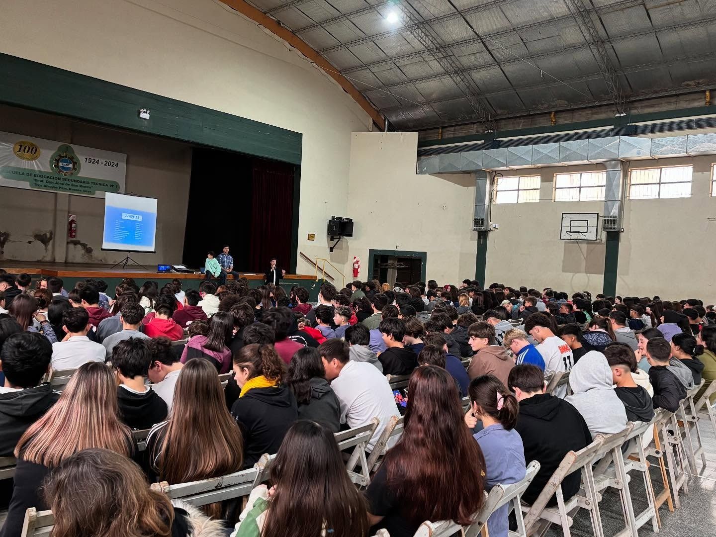 Continúan las charlas informativas en establecimientos educativos sobre los Juegos Bonaerenses