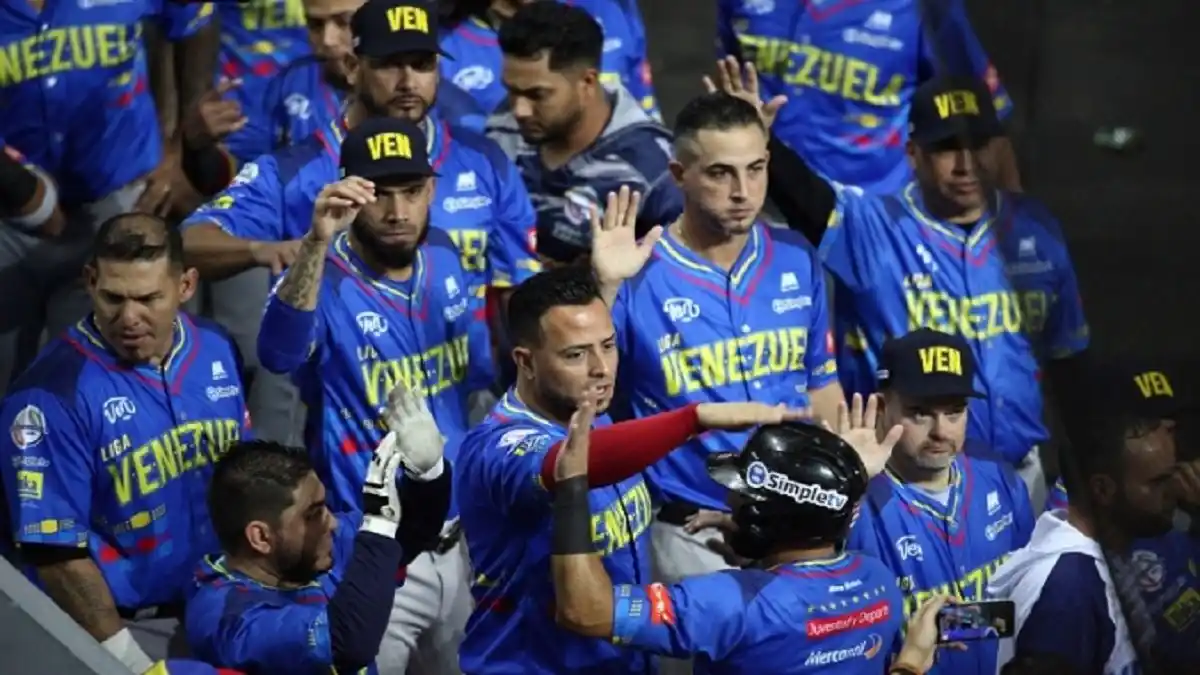 ¡MÉXICO ESTÁ EN LA SEMIFINAL DE LA SERIE DEL CARIBE! Leones le voltea el partido a Curazao