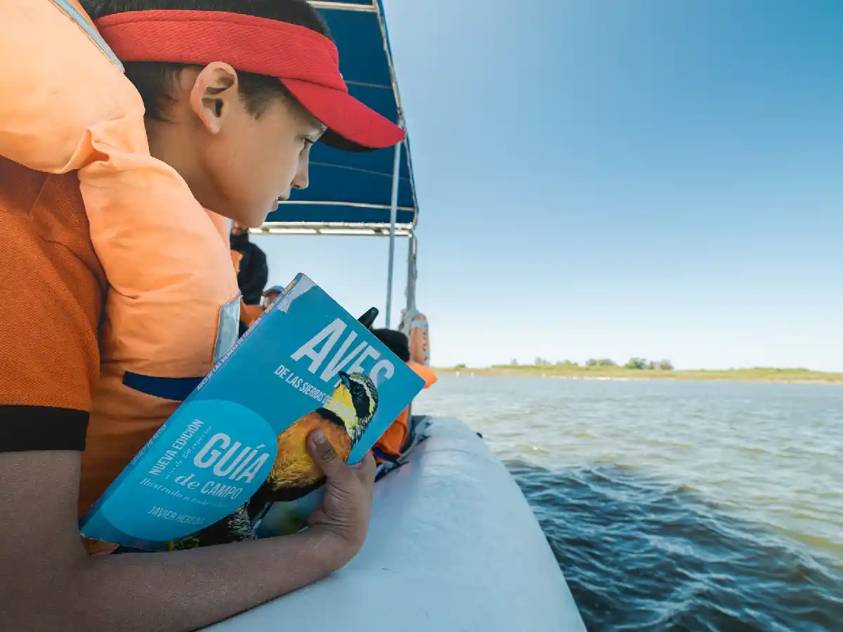 Miramar de Ansenuza extiende la temporada con turistas porteños       