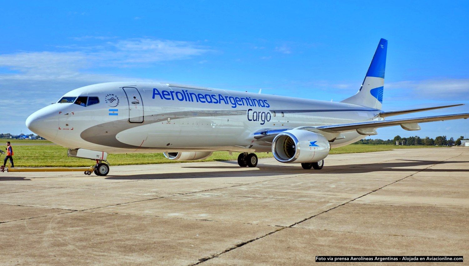 Aerolíneas Argentinas Cargo transportó un Bugatti Chiron de USD 3.5 millones a Uruguay