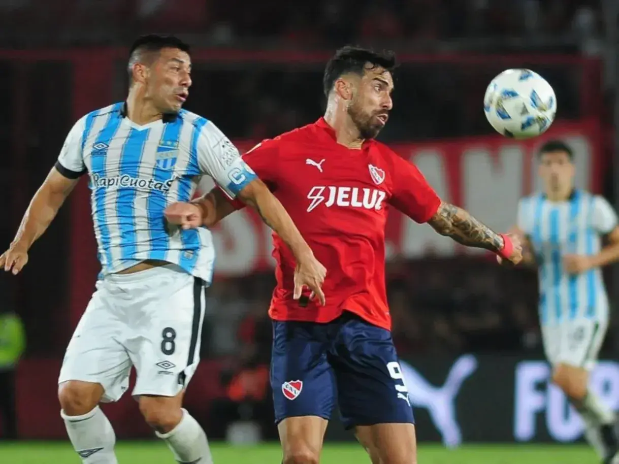 El Decano y el Rojo se enfrentan a las 19:15 en Rosario por los octavos de la Copa Argentina. Foto:Infocielo