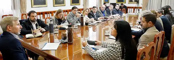 Frigerio analizó junto a su gabinete medidas para optimizar recursos y fortalecer servicios