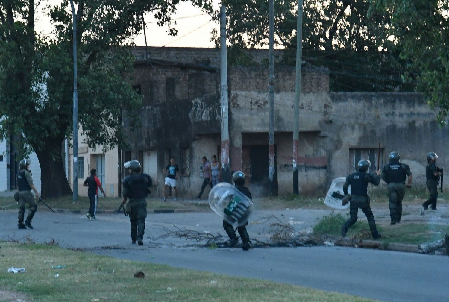 Tensión y balas de goma en el sudoeste