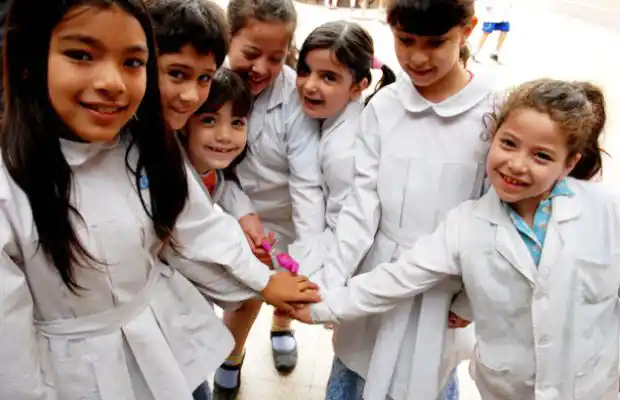 Al ingresar a la escuela, los chicos deben estar vacunados