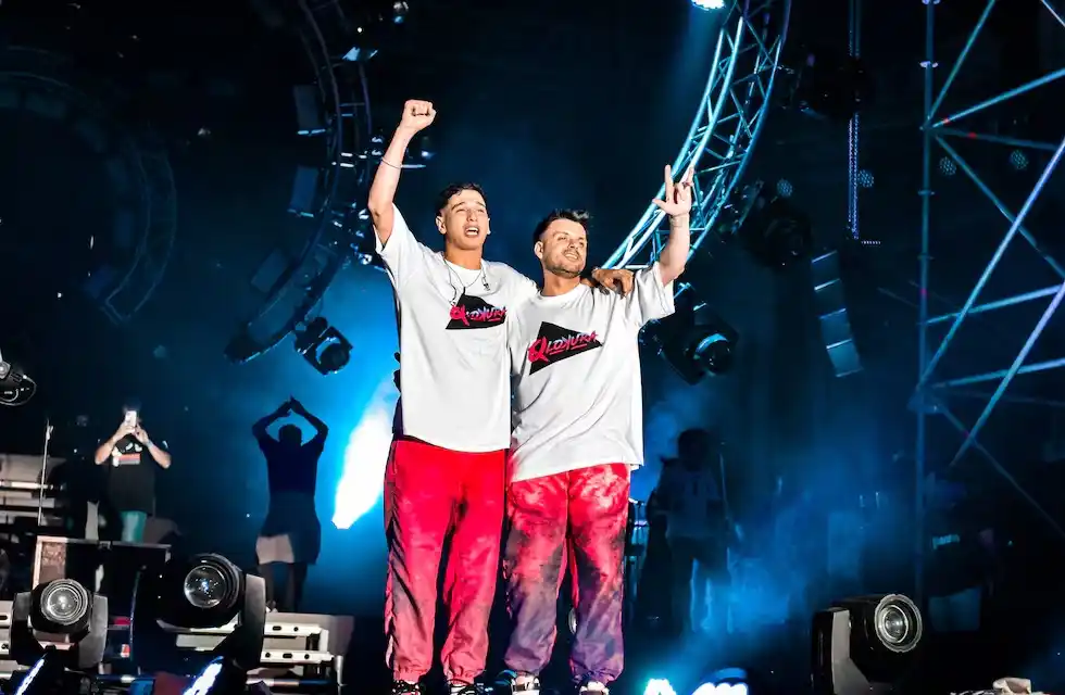 Los cantantes Nicolás Sattler y "Chino" Herrera durante los festejos por el quinto aniversario de Q' Lokura en abril del año pasado