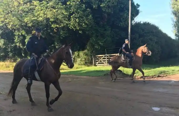 Con la Policía Montada, buscan a un uruguayense que desapareció de su hogar