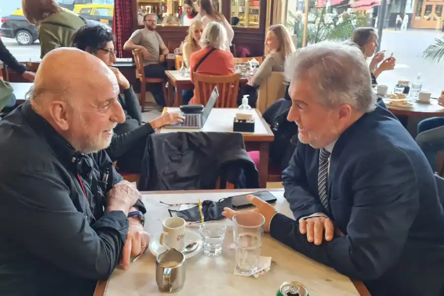 Mirabella se reunió con el periodista Horacio Pagani