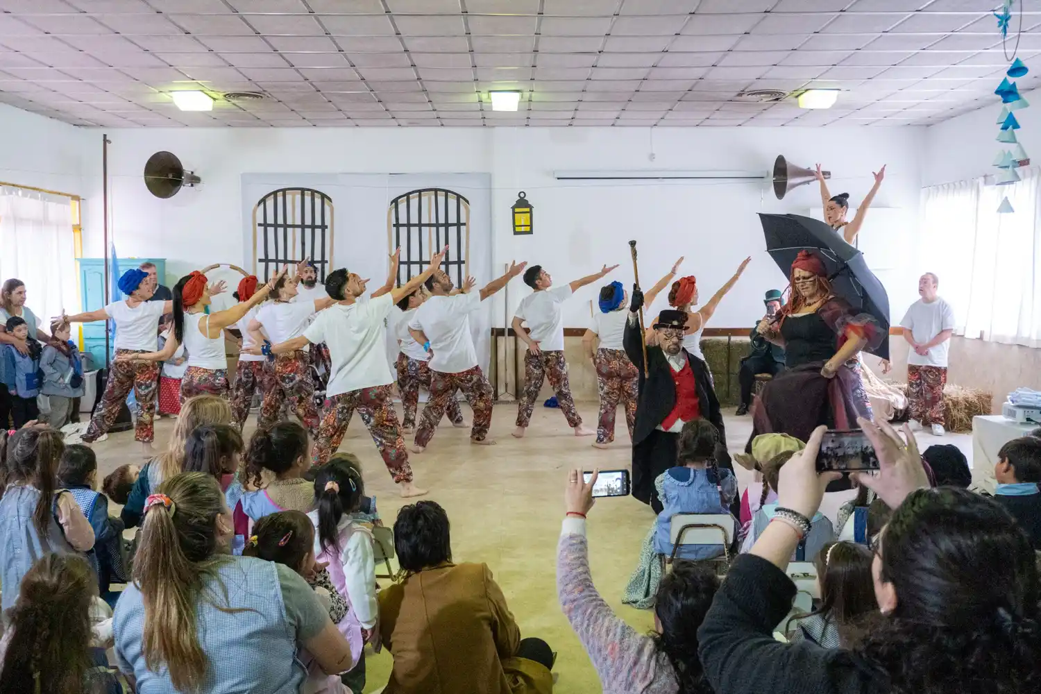 En el nivel inicial de educación de Juárez se evocó la Revolución de Mayo