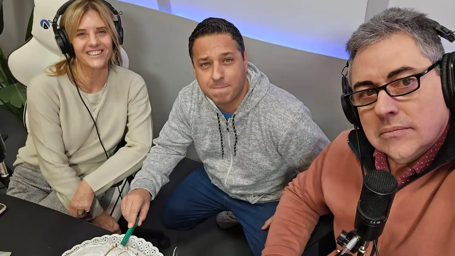 Beatriz Leonardi, Beto Iob y Claudio Andiarena, los conductores de "La Mañana de El Eco".