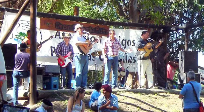 Festival en Las Cascadas por el “Día de los enamorados”