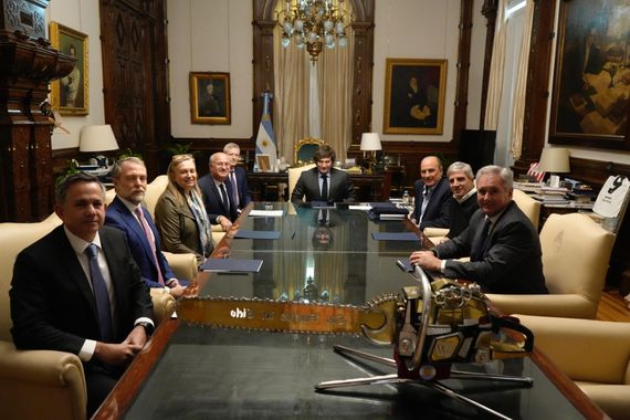 Tras la derrota en la provincia, Milei y Caputo se reunieron con el presidente del BID