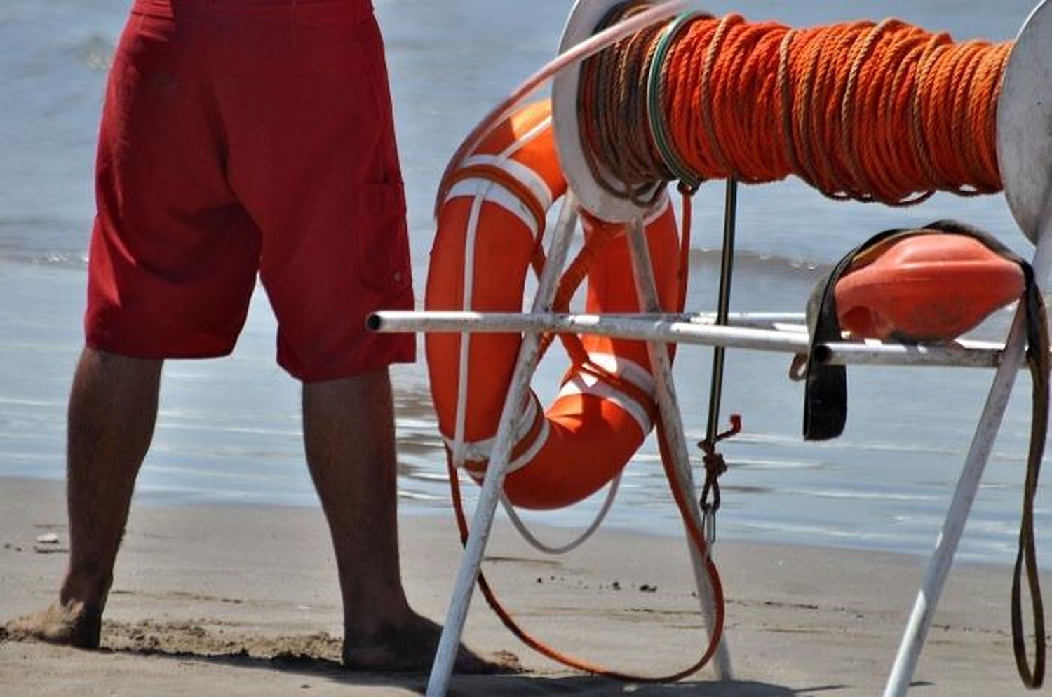 Tragedia en Villa Gesell: El turista de Tigre murió en una playa donde no había guardavidas