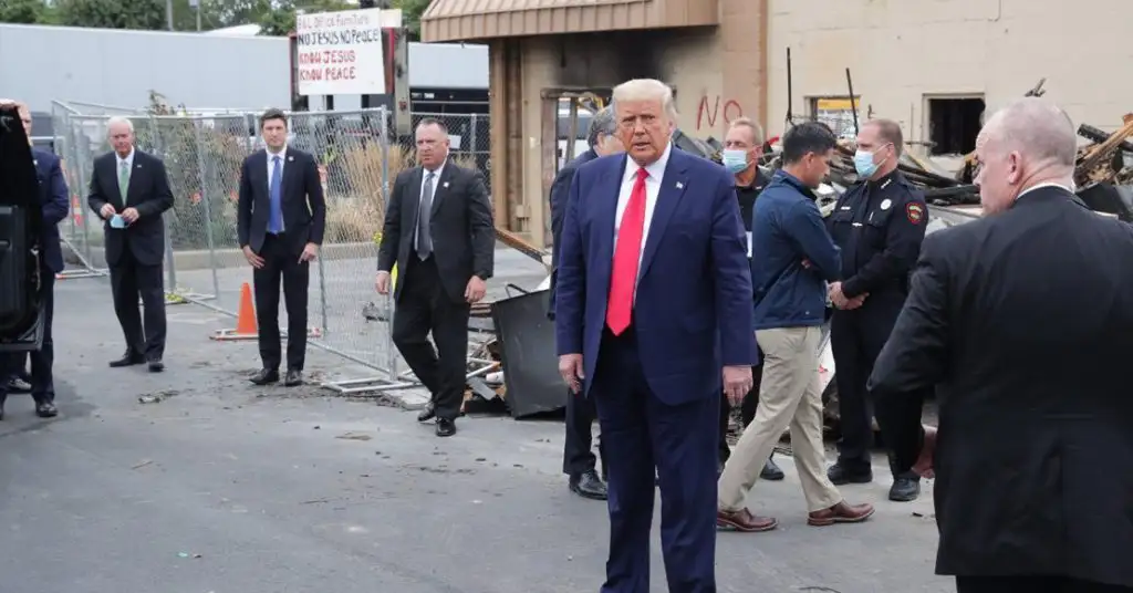 Trump ratificó su apoyo a la Policía en medio de la tensión