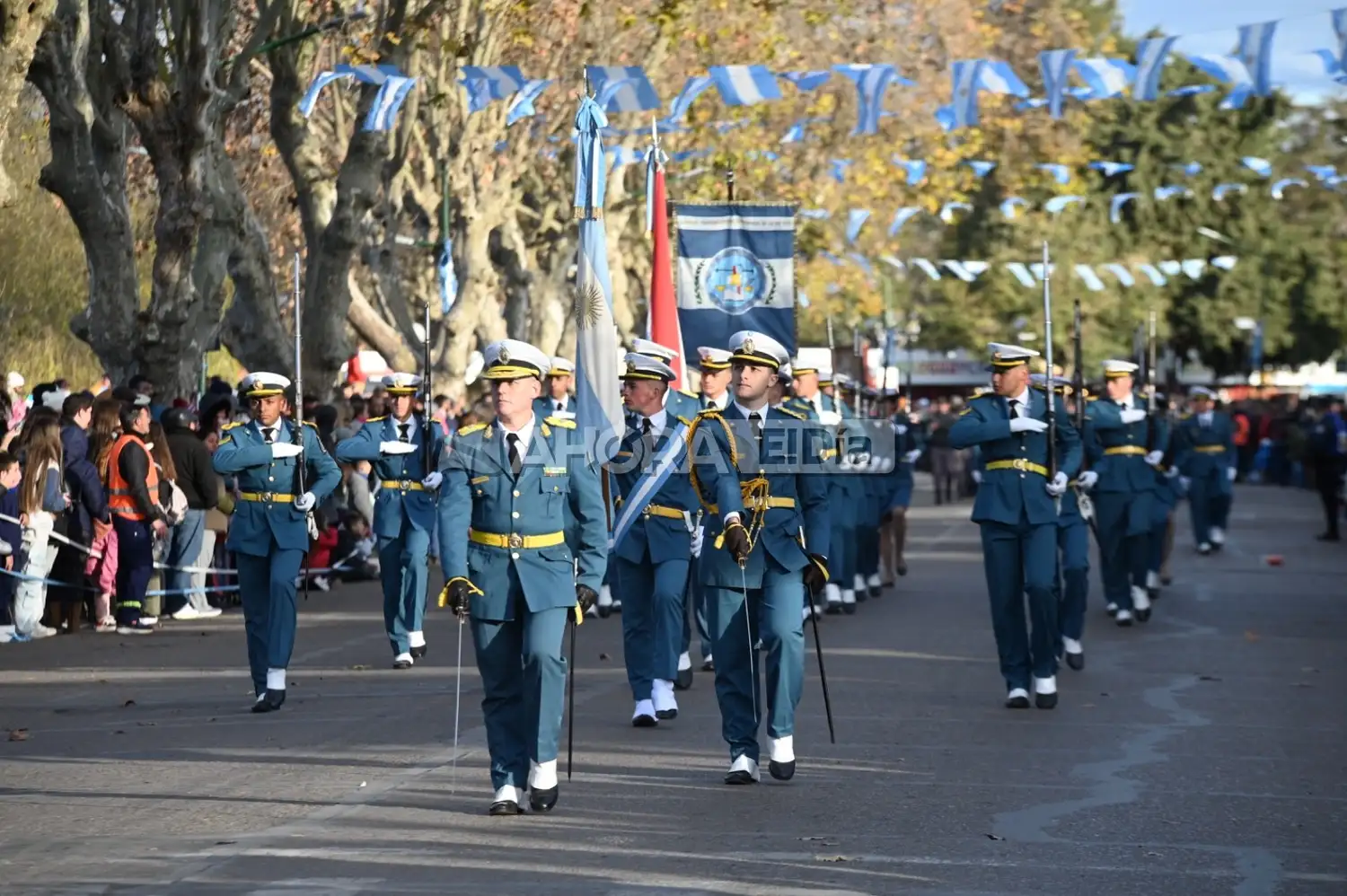 Abrieron la convocatoria para participar del tradicional desfile del 9 de Julio