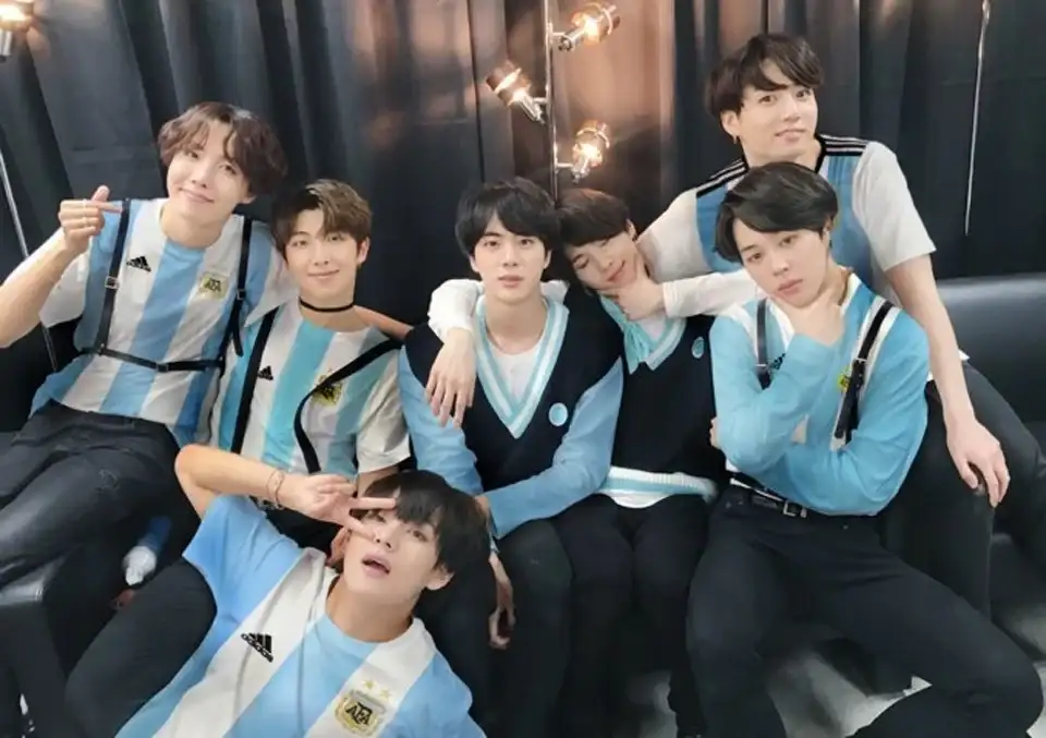 BTS: RM, Jin, SUGA, j-hope, Jimin, V y Jung Kook