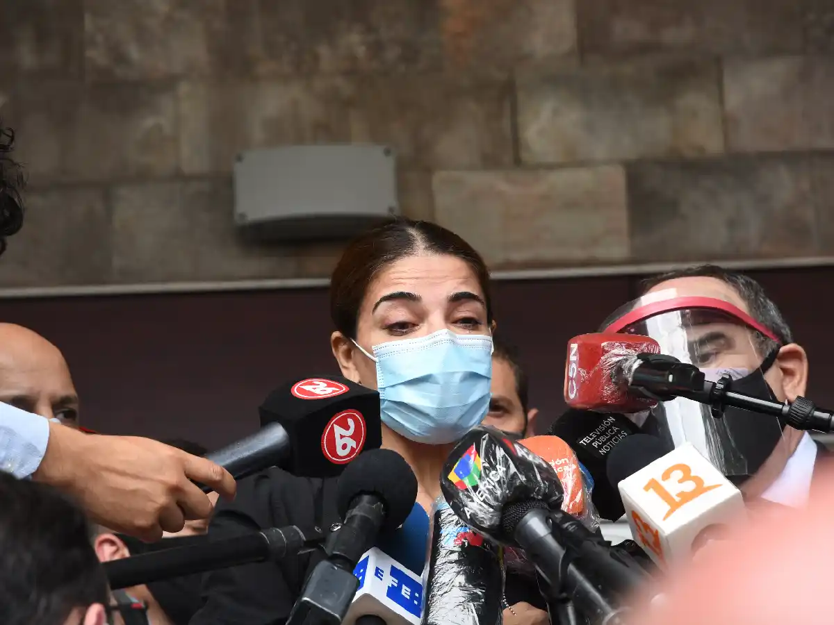 "Mi papá se fue en paz y agarrado de la mano de mi mamá", dijo Zulemita Menem