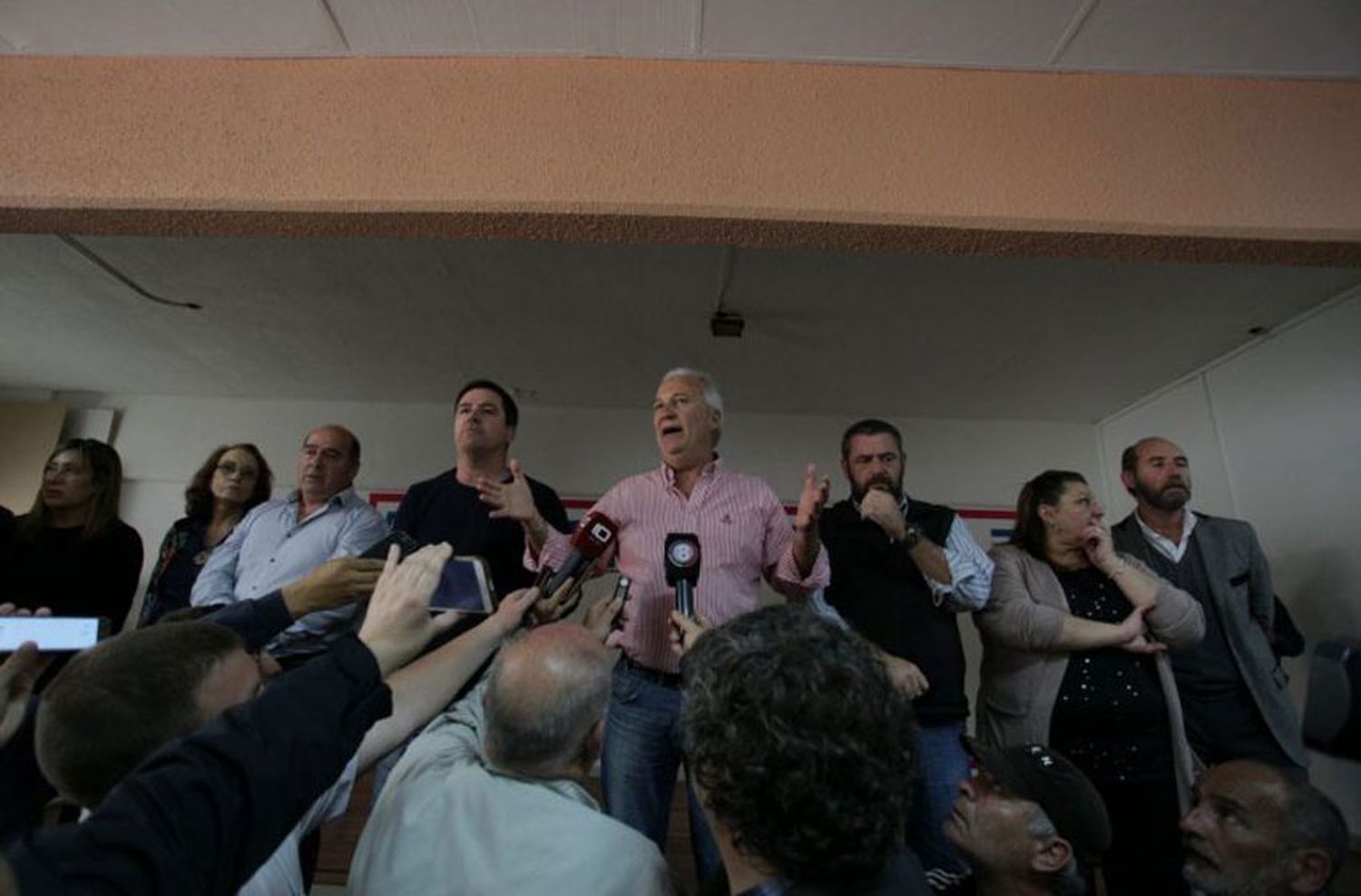 Municipales insisten en su temor por "ajustes" en el Presupuesto
