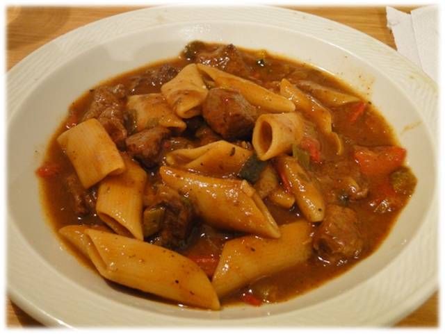 Hoy está para un guiso de fideos