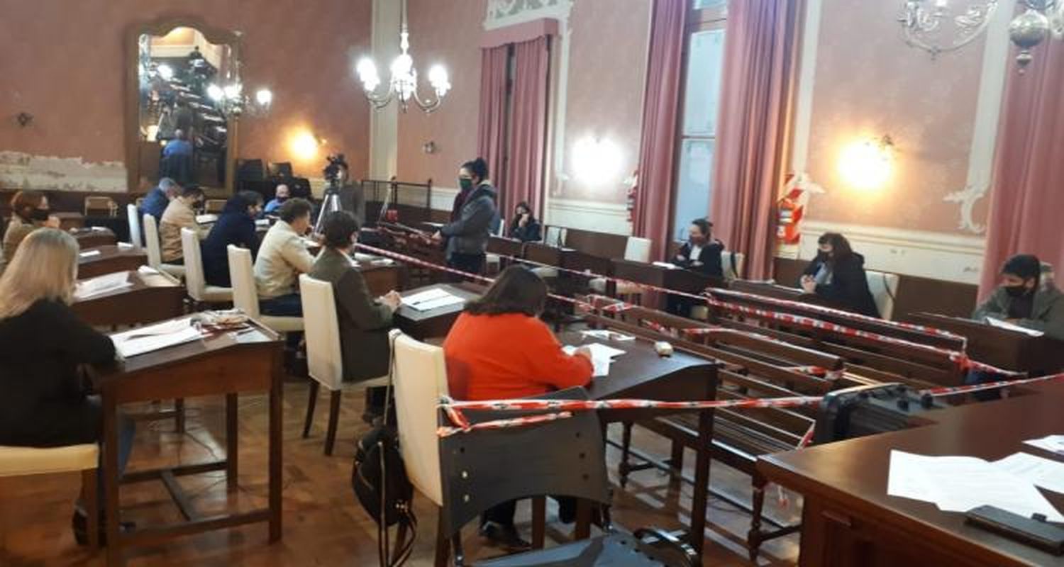 Hubo sesión en el Concejo: tres expedientes y un largo debate sobre Baby Etchecopar