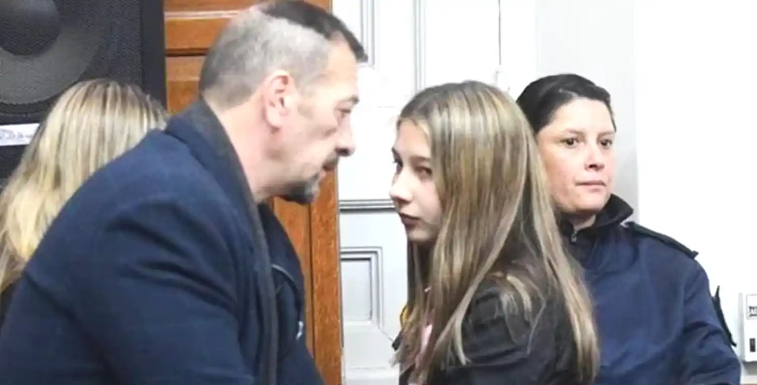 Nahir Galarza le escribió en redes sociales un polémico mensaje a su papá: “Una pesadilla”