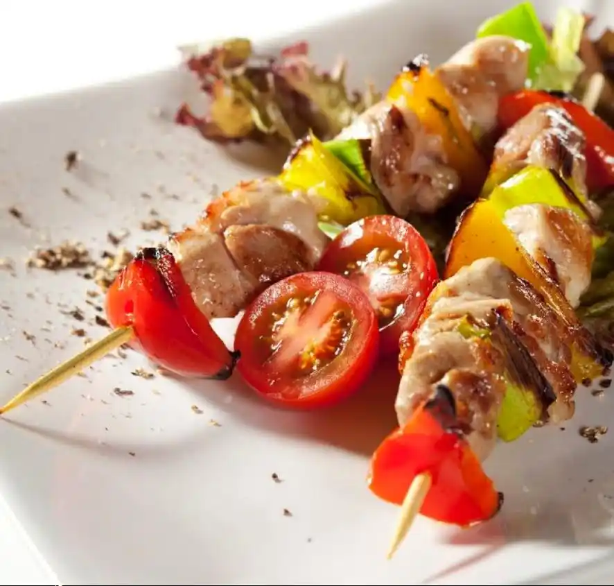 Brochette de pollo