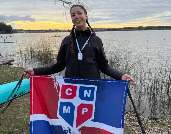 El Club Náutico brilló en una exigente jornada de remo en la Laguna de los Padres