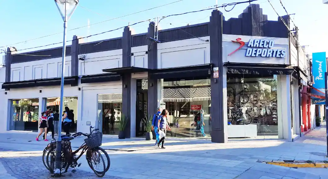 Areco Deportes San Pedro inauguró su nuevo local de Mitre y Obligado