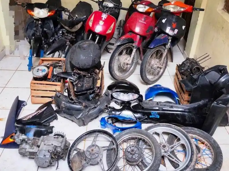 La Policía desbarató una banda 
dedicada al robo de motocicletas