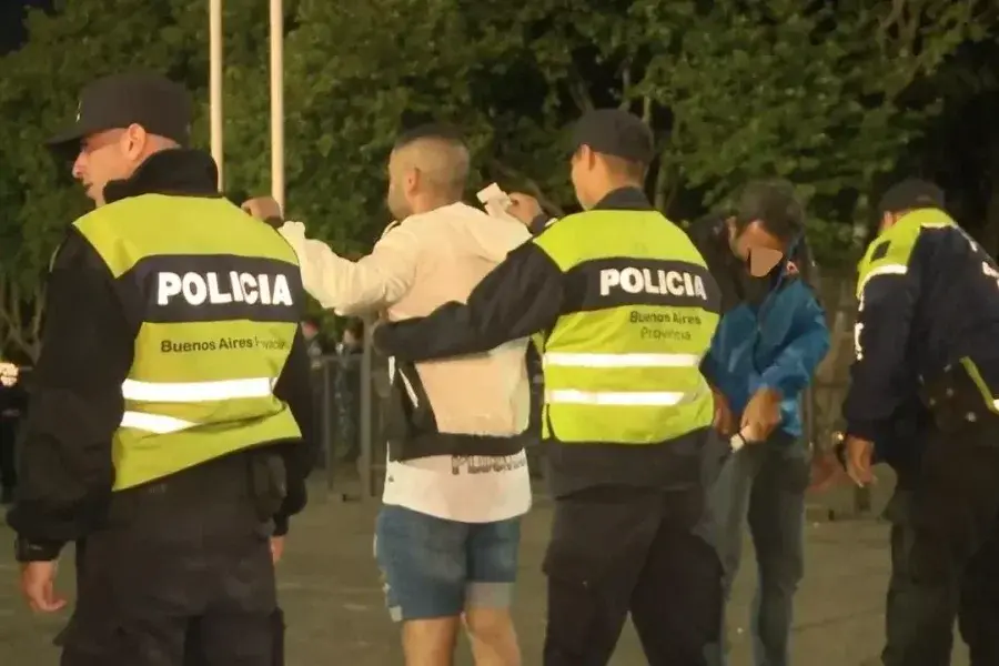 Megaoperativo de seguridad para un duelo caliente: 800 polícias para el Racing-Boca