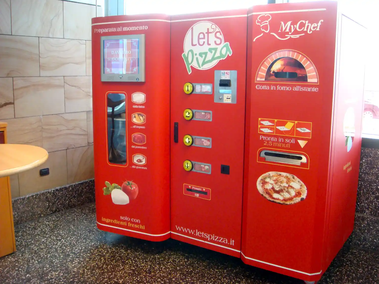 Máquina expendedora da una pizza en dos minutos y medio