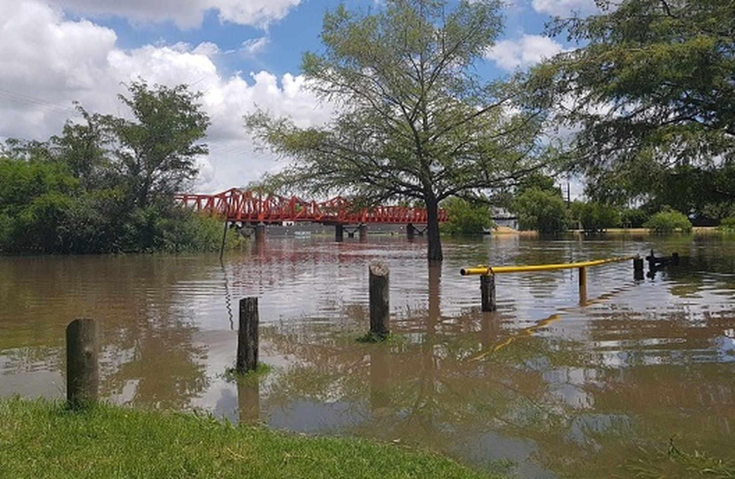 El Parque Unzué está cerrado al tránsito peatonal y vial
