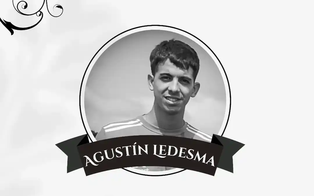 El joven iba de acompañante en la moto que chotó esta madrugada en Playa Grande.