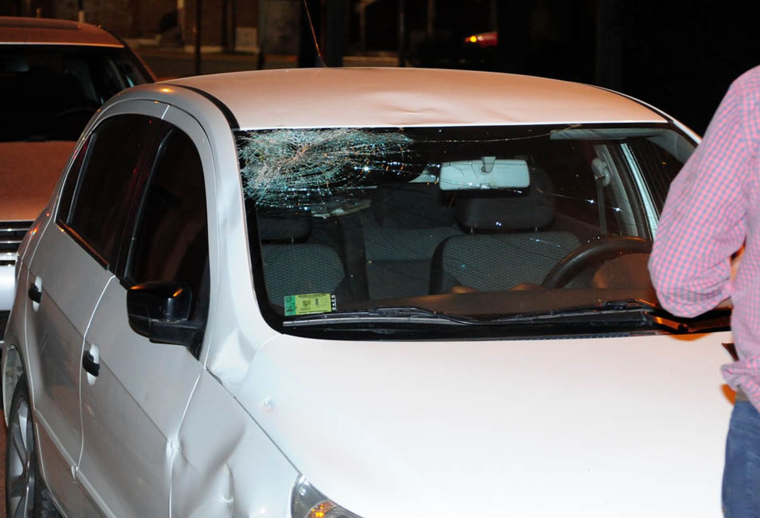 Continúa en estado grave el joven accidentado en Avellaneda y Moreno