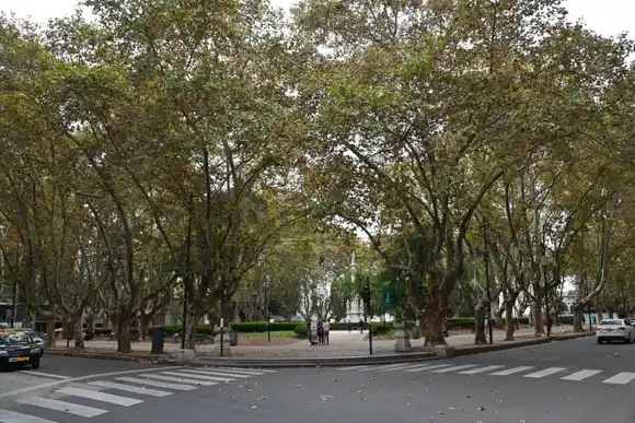 Inauguran la plaza 25 de Mayo tras la remodelación y habrá un corte en la zona este domingo