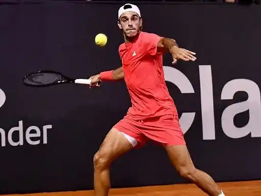 Fran Cerúndolo se metió en la segundo ronda del torneo carioca. Foto: AP