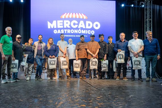 Un sábado a puro sabor gourmet y torneo de chefs en el Mercado Gastronómico