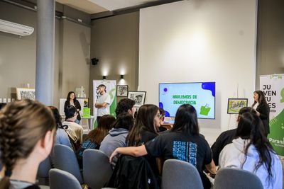 Finalizaron las capacitaciones sobre Boleta Única Papel y democracia en escuelas de Paraná