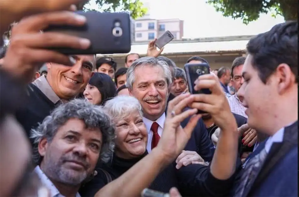 Alberto Fernández: "Tenemos que pensar en el 28, nos van a dejar un país muy complicado"