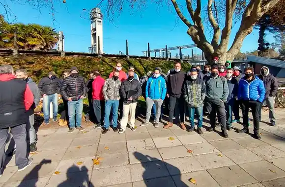 Nueva protesta en el COM: choferes de turismo reclaman ayuda del Estado