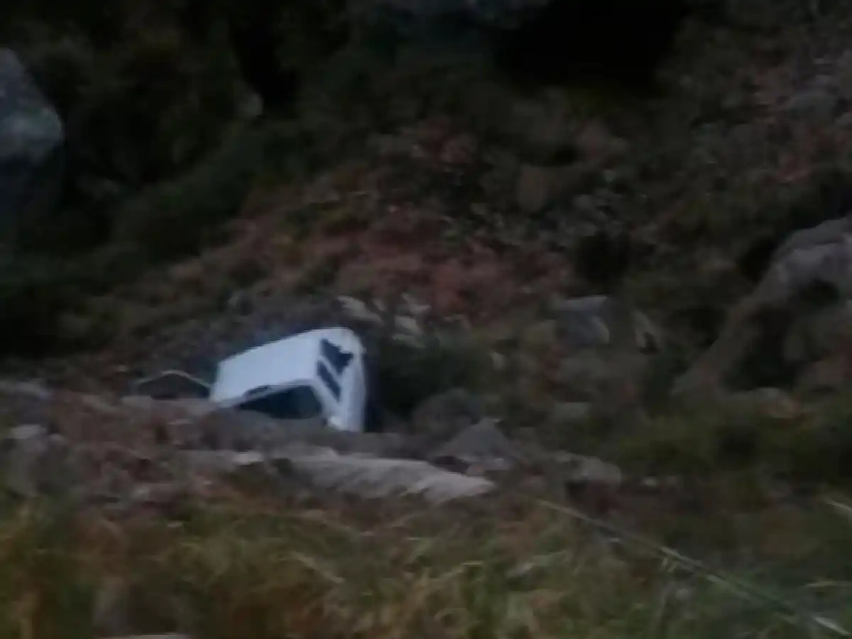 Altas Cumbres: cayó 20 metros con su camioneta y salió ileso