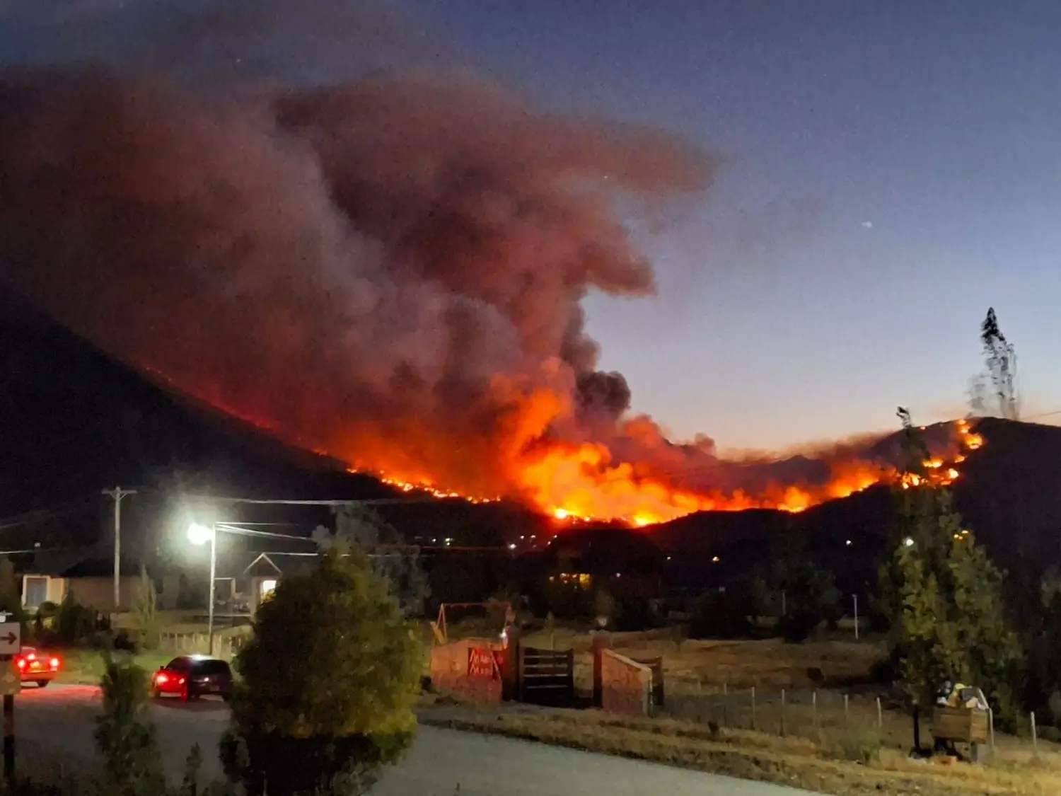 Acusan a Milei de “desfinanciar” el Servicio Nacional del Manejo del Fuego