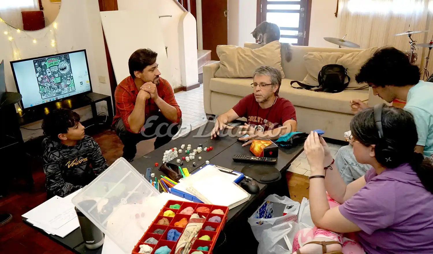 Juego de mesa. Trabajan en una idea